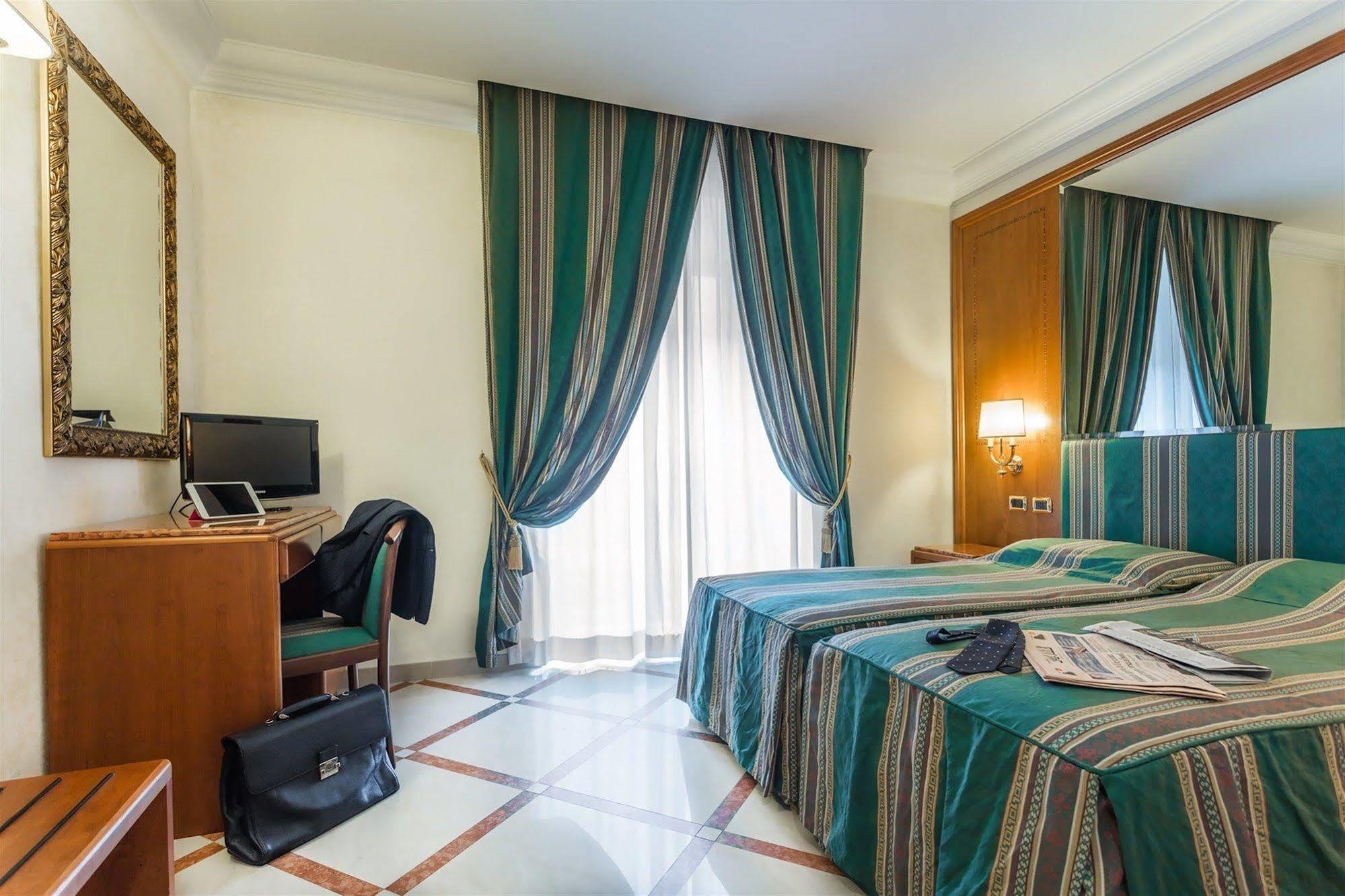 Raeli Hotel Regio Rzym Zewnętrze zdjęcie