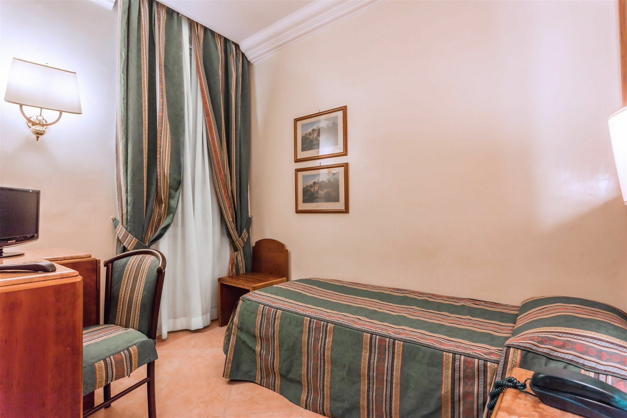 Raeli Hotel Regio Rzym Zewnętrze zdjęcie